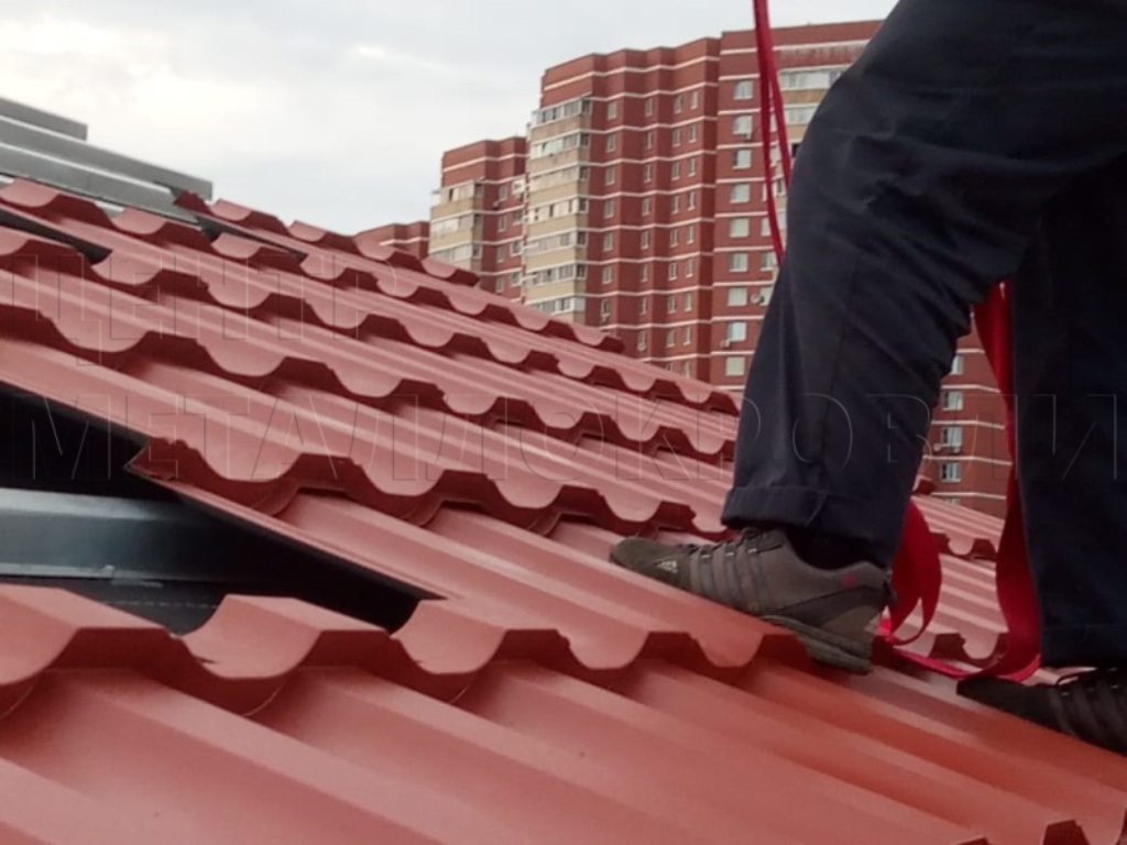 Металлочерепица Геркулес 8004 терракотовый Стальной Бархат от Центра Металлокровли в Новосибирске